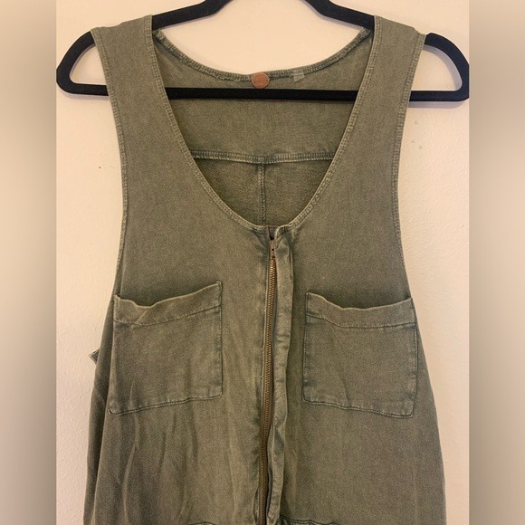 Free People zip up jumpsuit - Picture 2 of 7